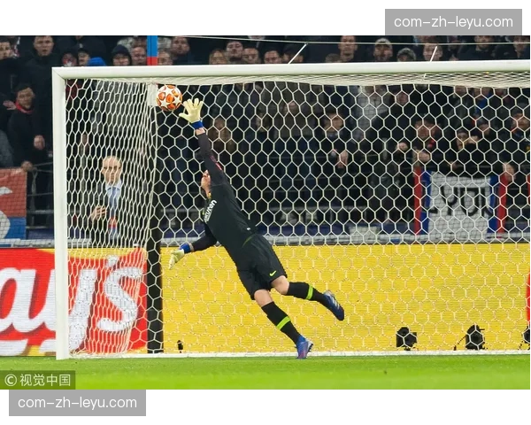 姚浩洋多次神扑获赞誉 铜梁龙门将成后防定海神针